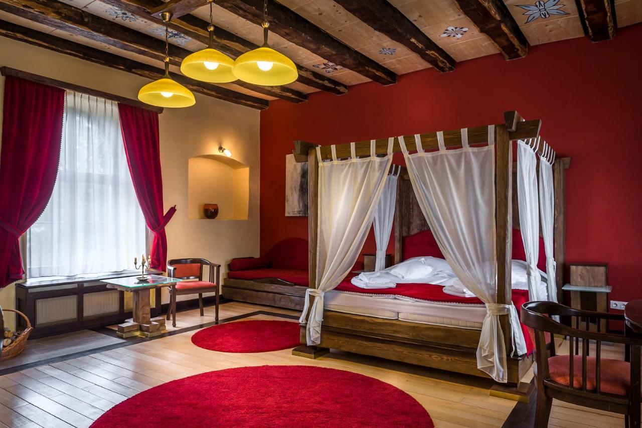 Castle Hotel Daniel Baraolt Extérieur photo