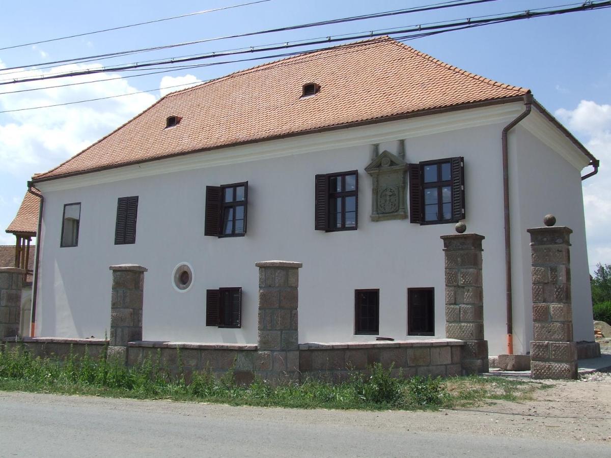 Castle Hotel Daniel Baraolt Extérieur photo