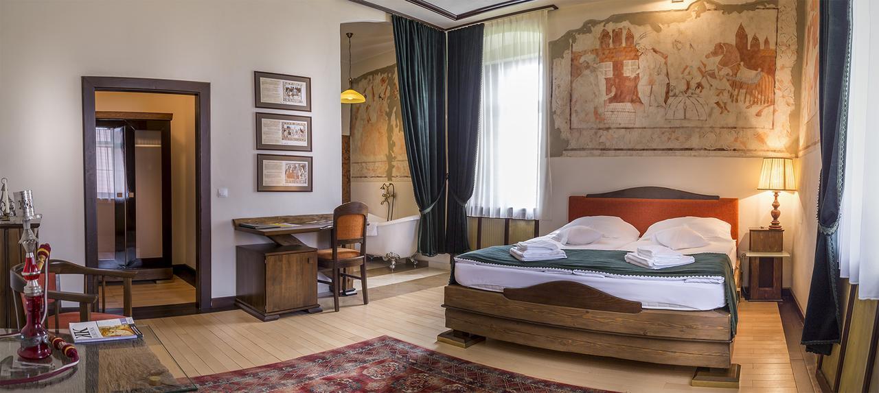 Castle Hotel Daniel Baraolt Extérieur photo